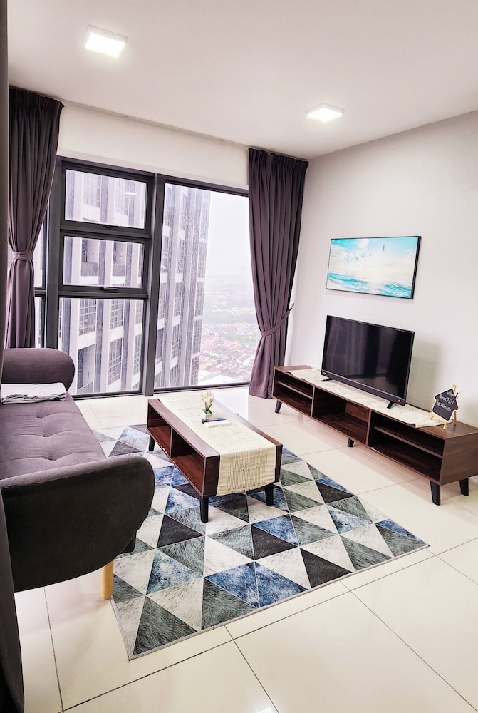 Cheras Minimalist Duplex Retreat for 8 Guests