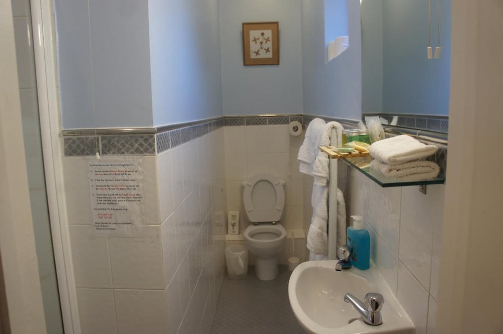 Oxford Vacations - Athena Guest House - Property Image 10
