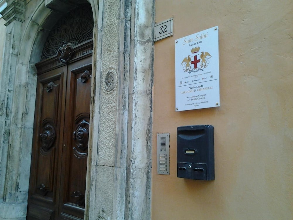 Palazzo Salini Luxury B&B