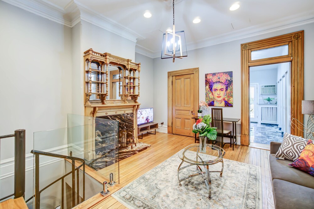 Logan Mansion Suite 2 2 Bedroom Apartment Hotel