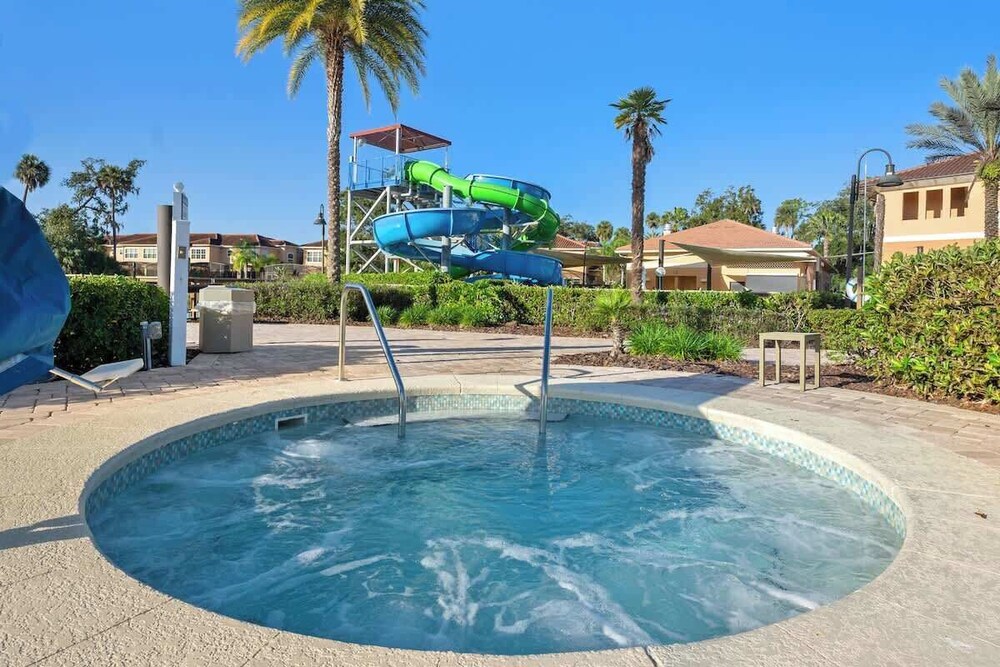 Pet Friendly 4 BR With Hot Tub
