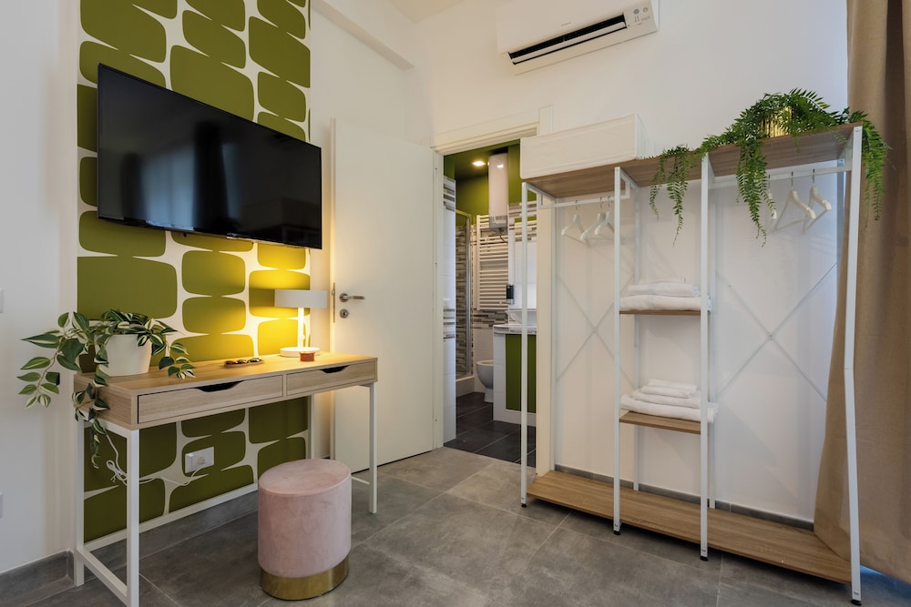 Cornelia Vatican Suites