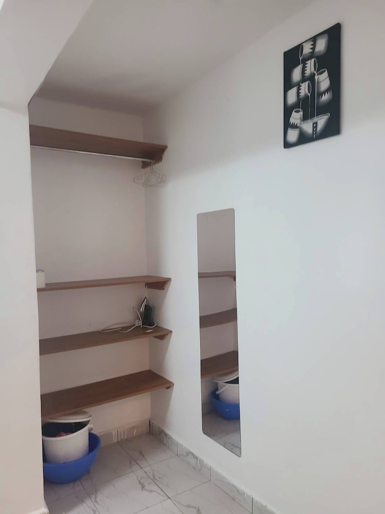 Studio 107, South B, Sana Sana