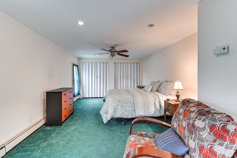 New York Escape Near Times Square & Central Park! view 5