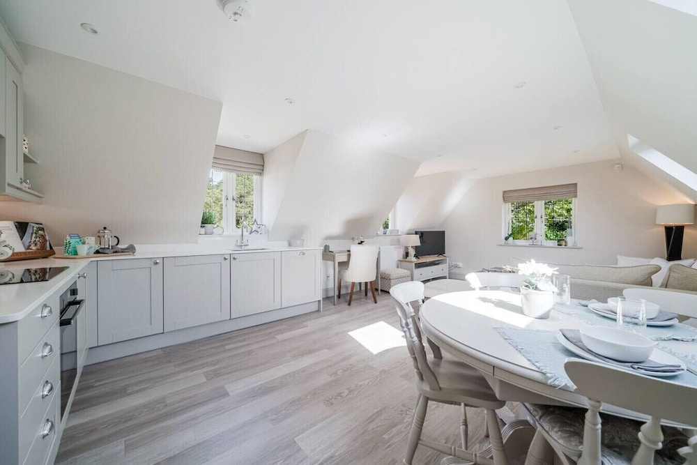 April Lodge in Sunningdale