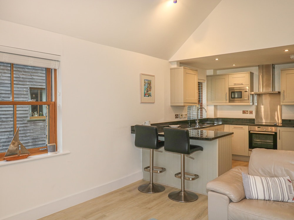 Looe Vacations - The Creekside - Property Image 17