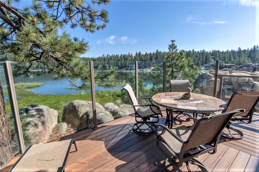 Boulder Cove Lakefront Estate