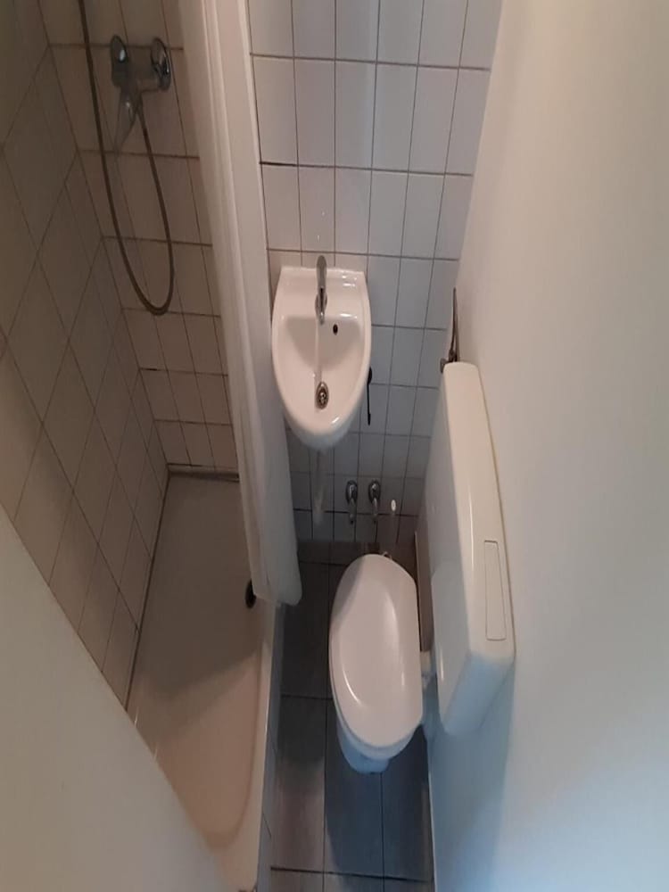 2-Rent Group Hostel Apartments SEN14