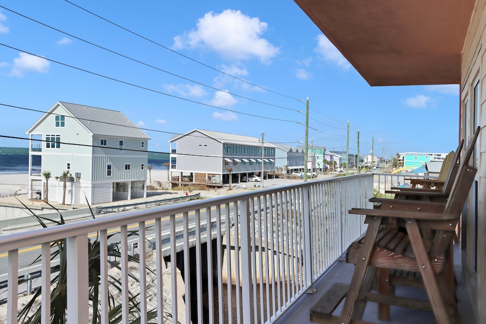 Paradise Shores 200
