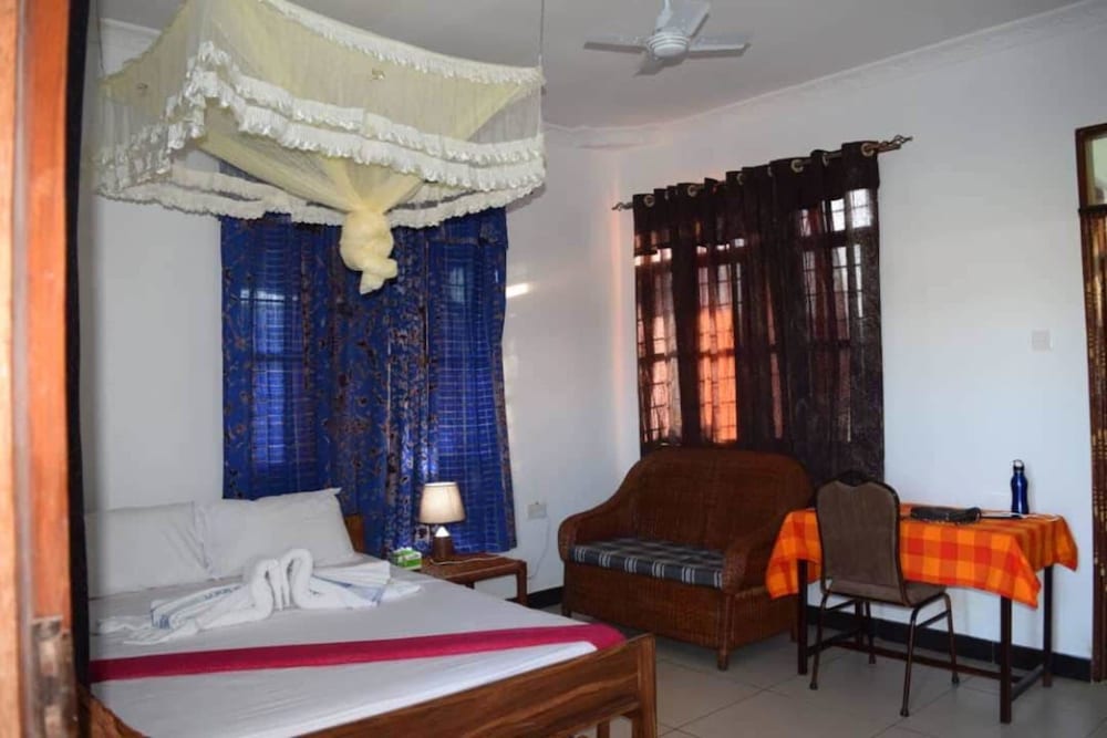 Remarkable 10-bed Cottages in Bagamoyo view 2