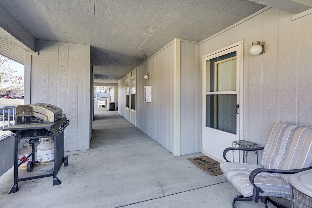 Patio, Views & Pools: Lake of the Ozarks Condo!