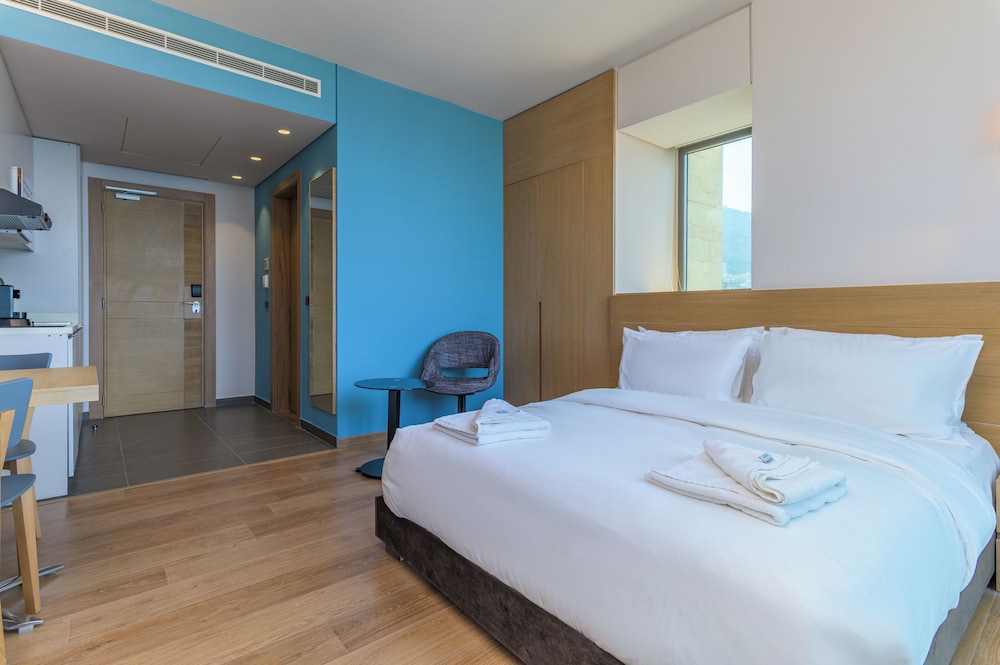 Jounieh Living - Residences by Local Host