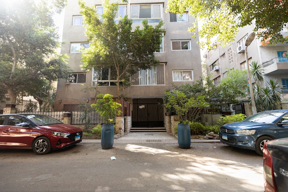 Lily Mint Retreat Inviting 3BR Apartment