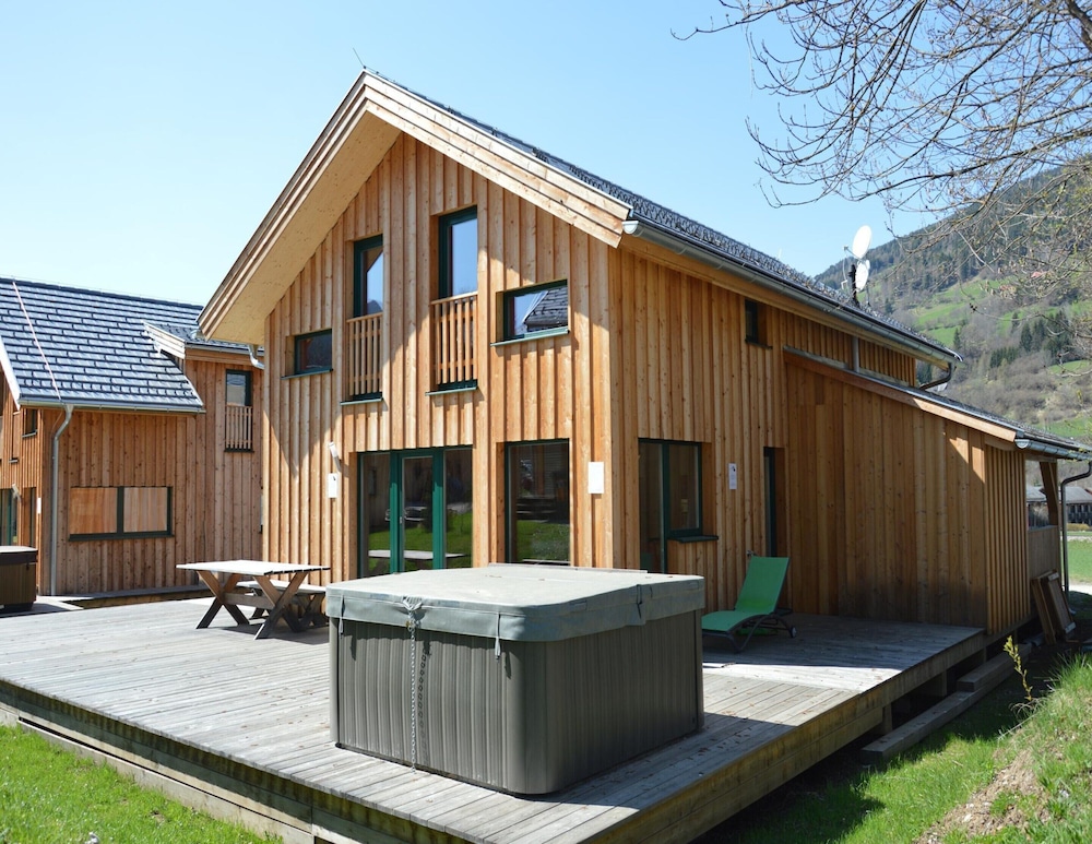 Charming Chalet With Whirlpool