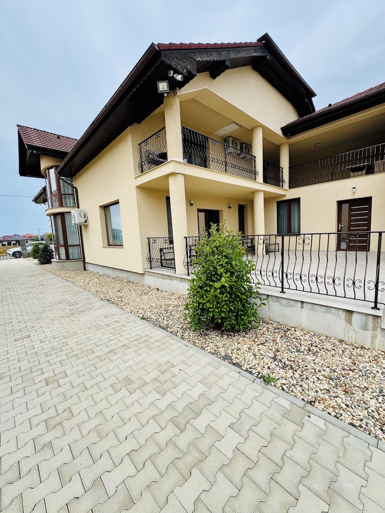Roua Residence