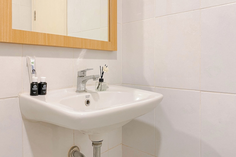 Good And Cozy 2Br Apartment Patraland Urbano