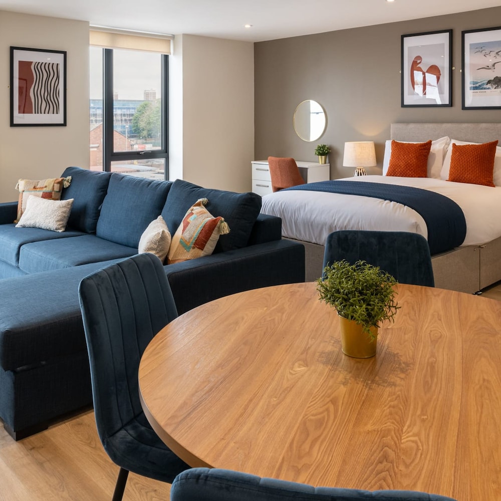 Host Stay Richmond Place 204 view 2