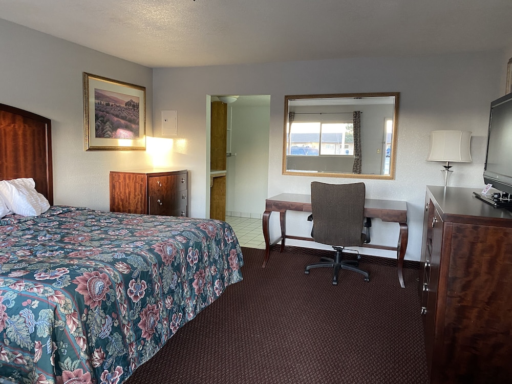 Four Corners Inn