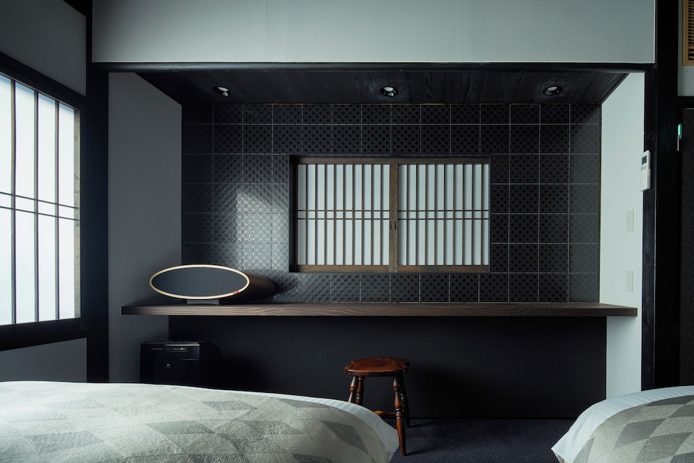 KIRAKU KYOTO RINPA