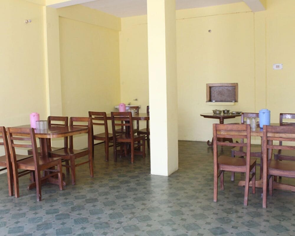 Gaurav Resort