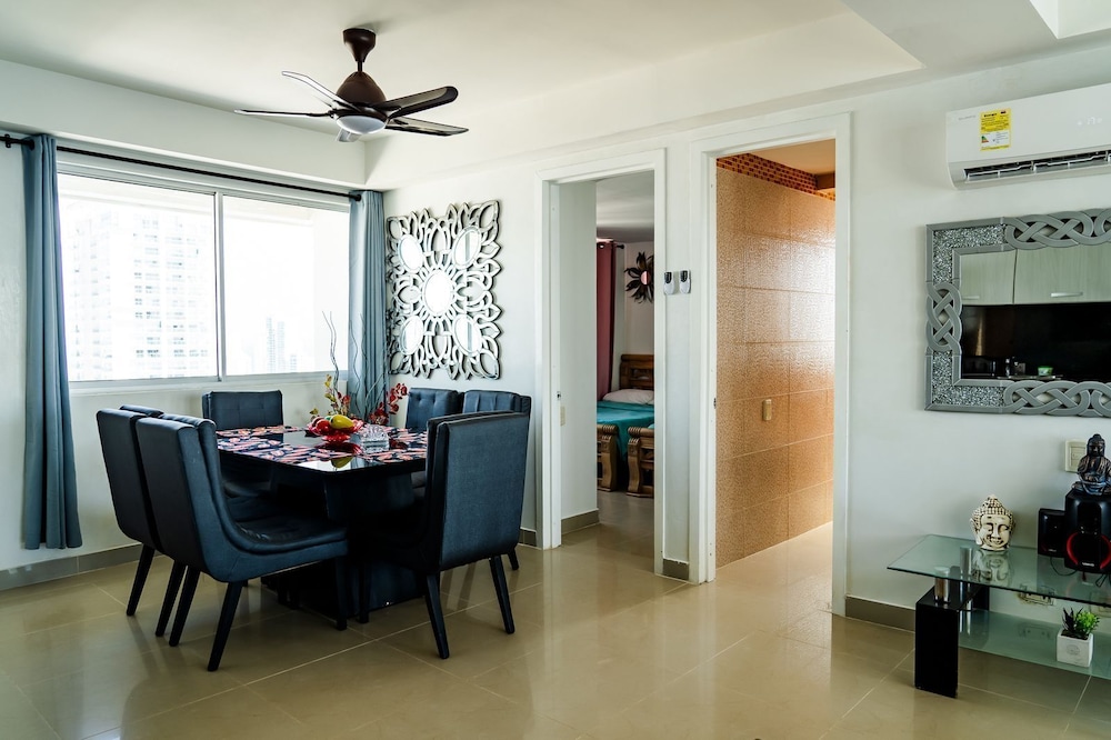 SeaView FrontBeach Apartments
