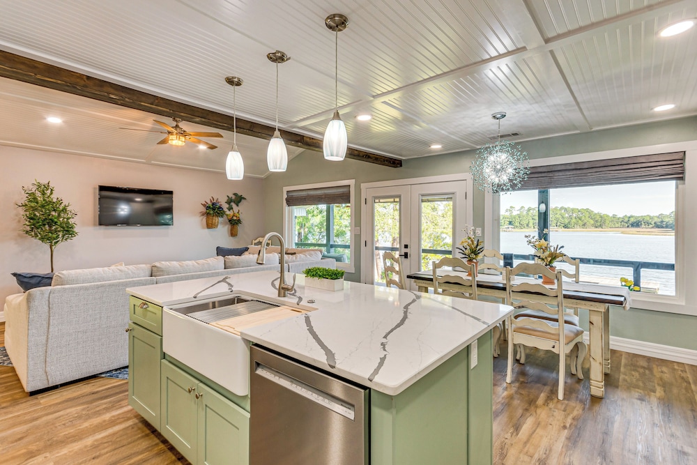 Bayfront Milton Retreat With Dock & Game Room