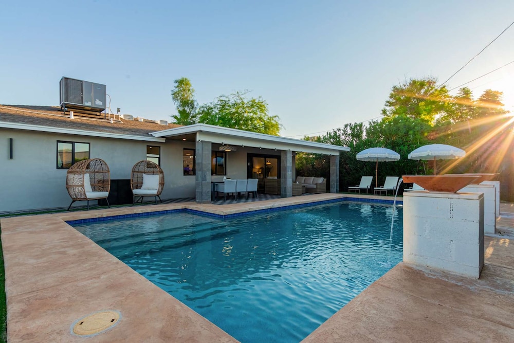 NEW The Kensington Custom Pool Al-fresco Living
