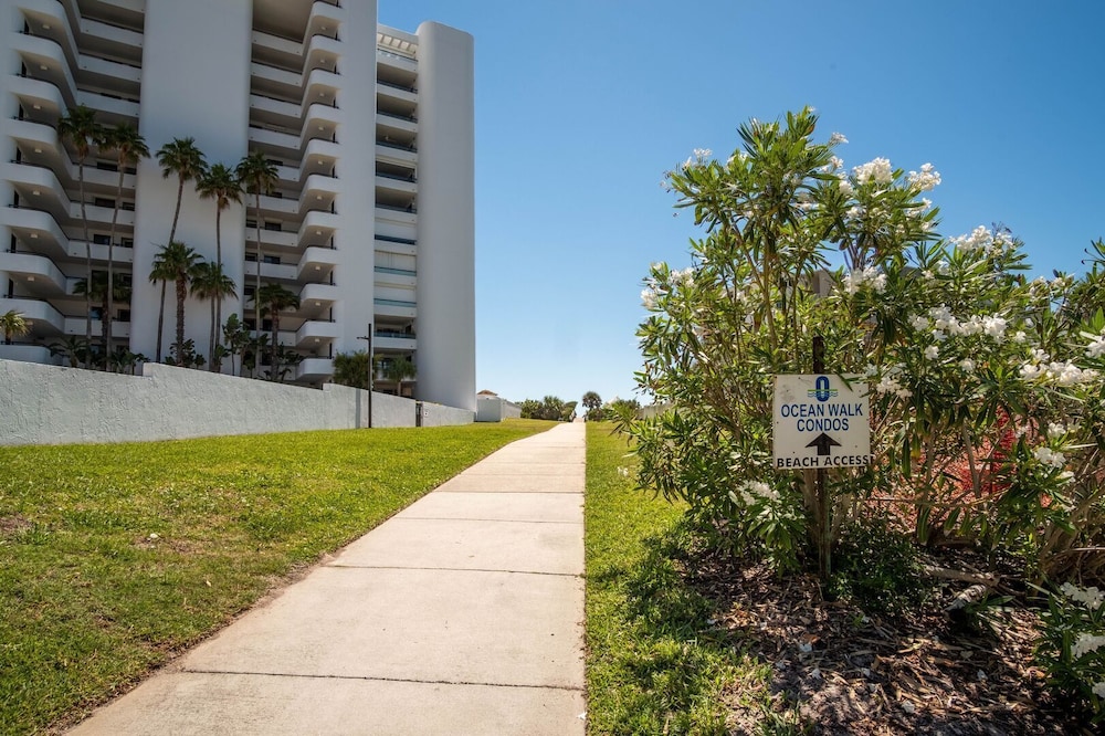 Ocean Walk 3-404