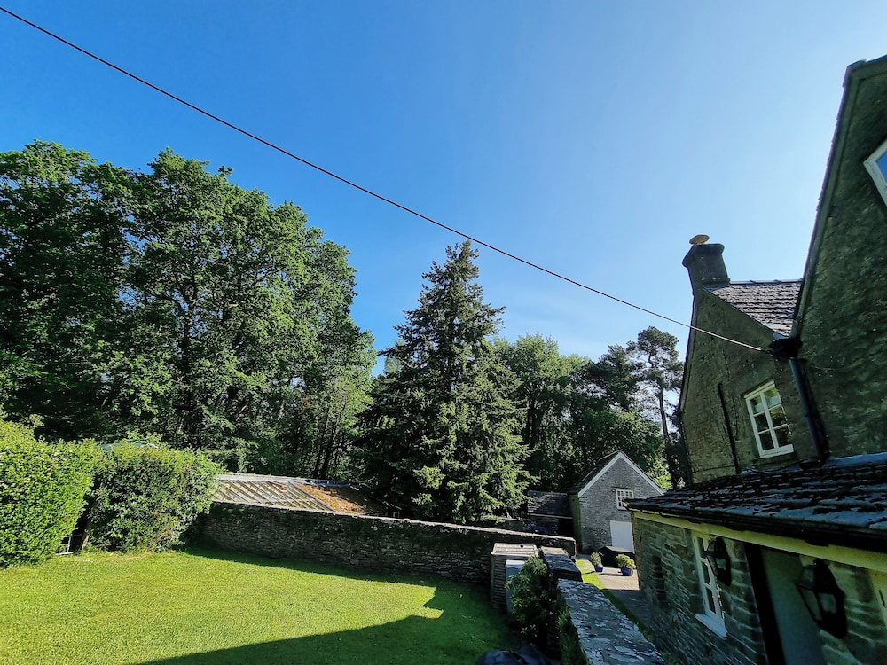 Danby Lodge