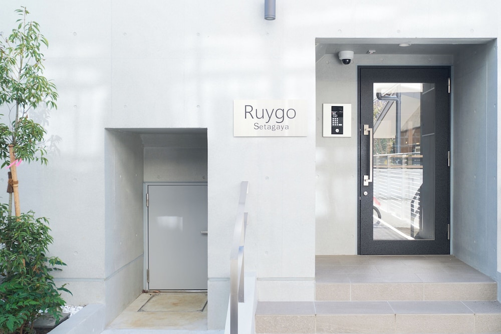 Luigo Setagaya by Tranova