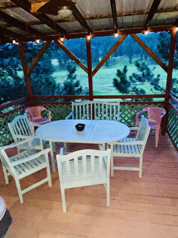 Black Hills Cabins at Quails Crossing