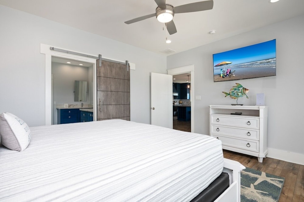 Deja Blue 2 3 Bedroom Home