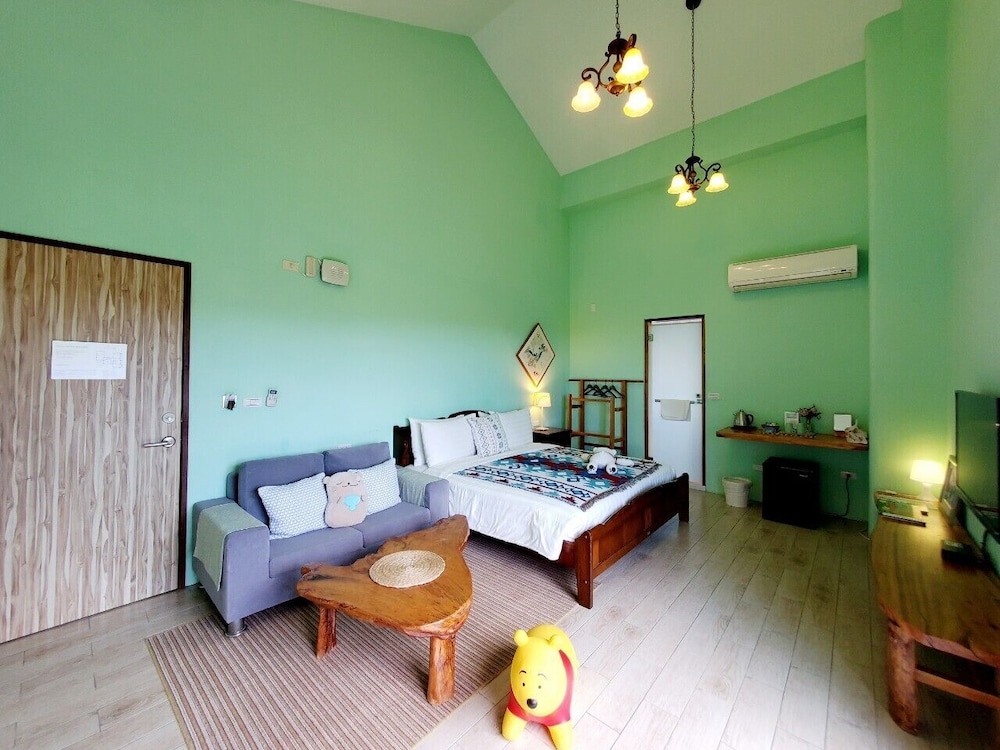 Bonjour Bebe Hostel