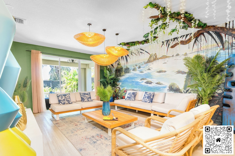 Ethereal Oasis Miami - Heated Pool Spa & Cinema - Prime for Groups