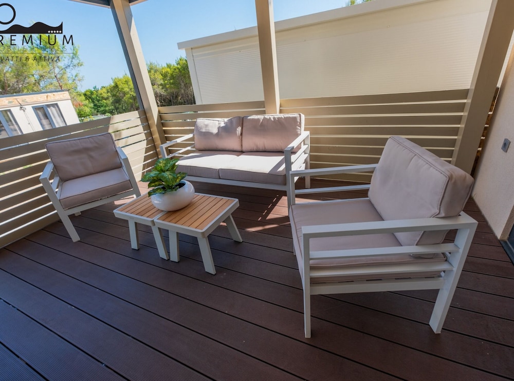 Charming Two-bedroom Mobile Homes Drage