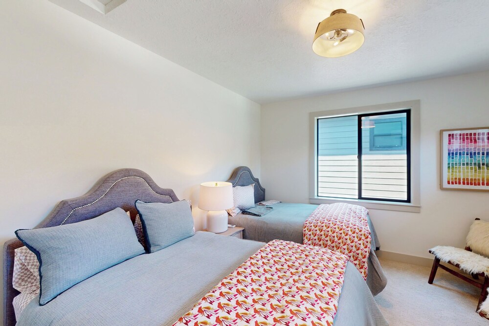 5BR Home w/ Nearby Lake, A/C & Private Backyard