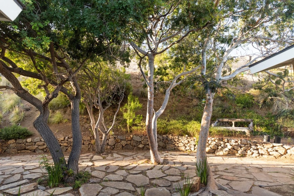 Bluff by Avantstay Gorgeous Malibu Getaway w/ Hot Tub Spectacular Ocean Views - Property Image 1