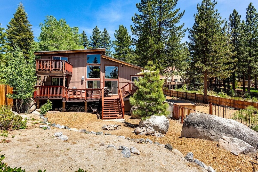 Cold Creek Lodge 3 Bedroom Home