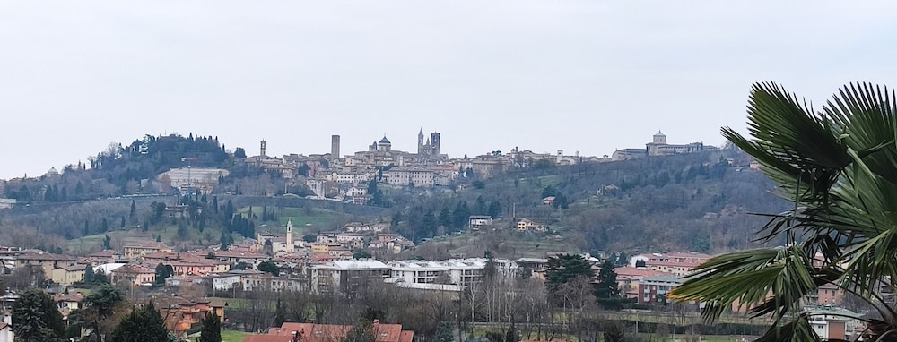 Bergamo Rooms Parco dei Colli view 3
