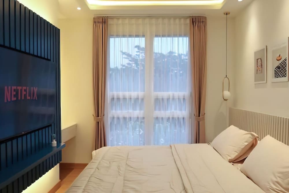 Lush Lakeside - Citra Luxury Apartments