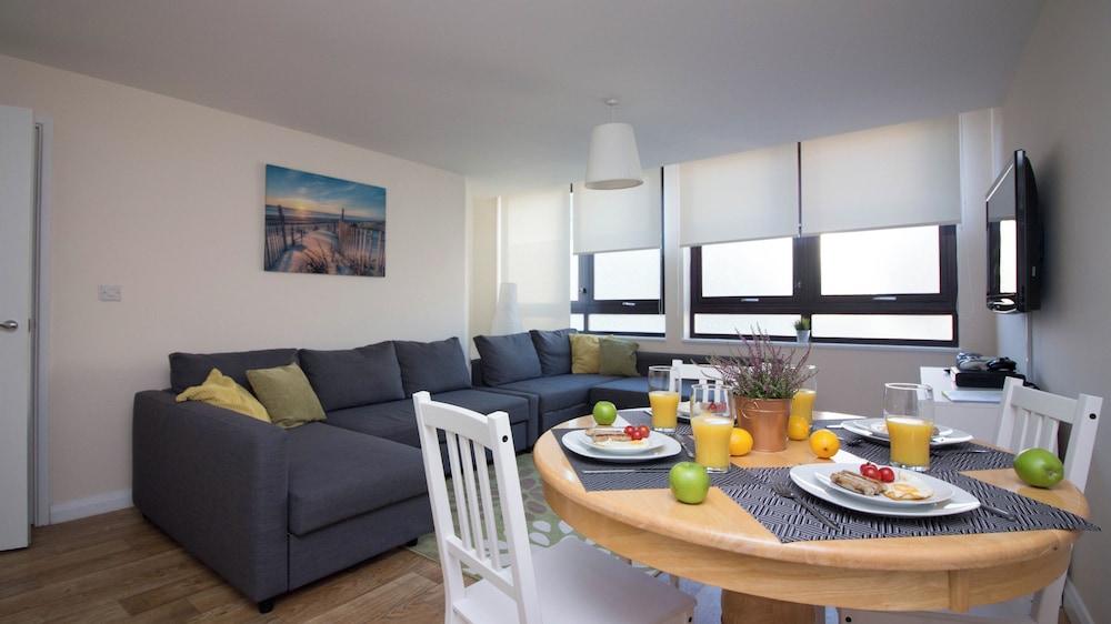 Stayzo Stylish Accommodation in Southampton 10