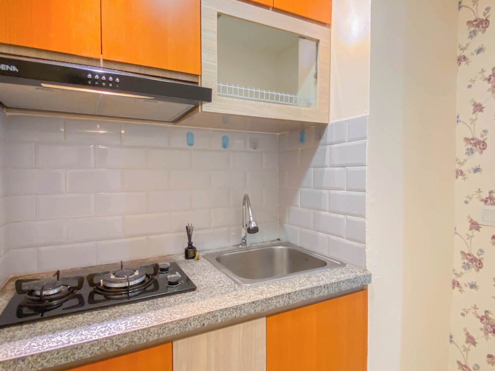 Comfort And Tidy 2Br With Extra Room Apartment Meikarta