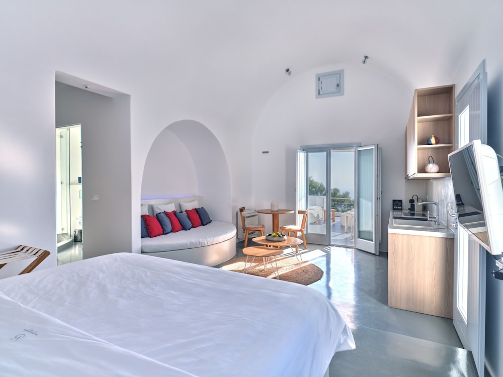Santorini Heights