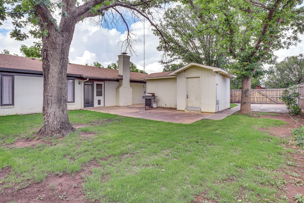 4 Mi to Texas Tech University: Home w/ Patio!