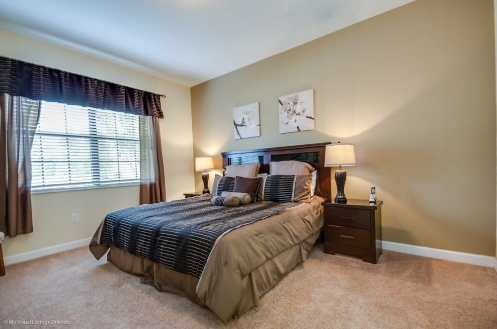 Champions Gate Luxury 6 Bedroom Resort Villa 6 Villa by Redawning - Image 3