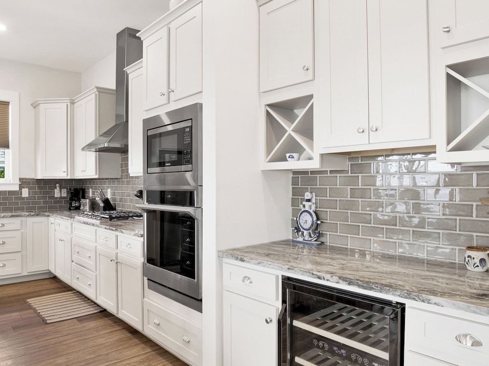 Bay Dream Believer by Southern Vacation Rentals