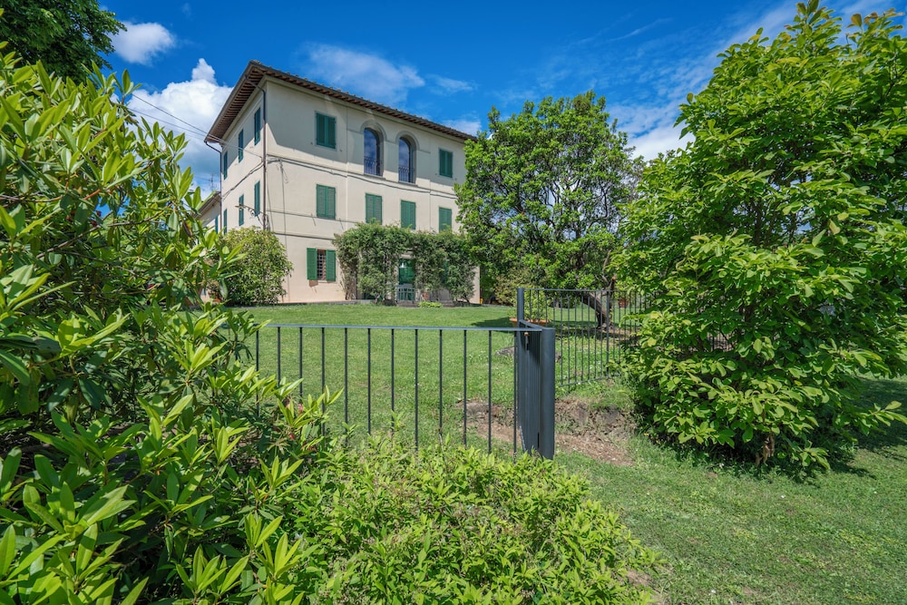 Il Villino Del Collezionista With Pool In Pistoia