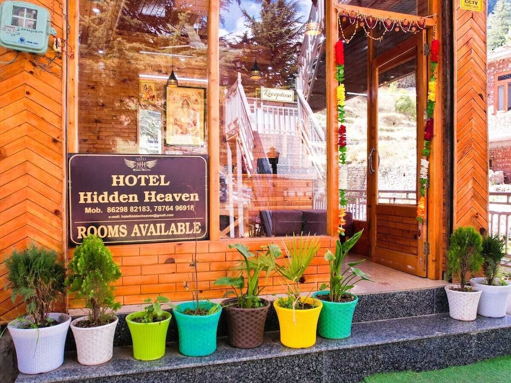 Near Mountain Hotel Hidden Heaven Shimla