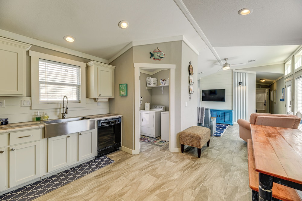 Walk to Fulton Fishing Pier: Family Home w/ Patio!