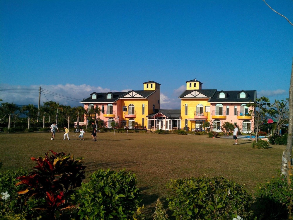 Bohemian Holiday Inn